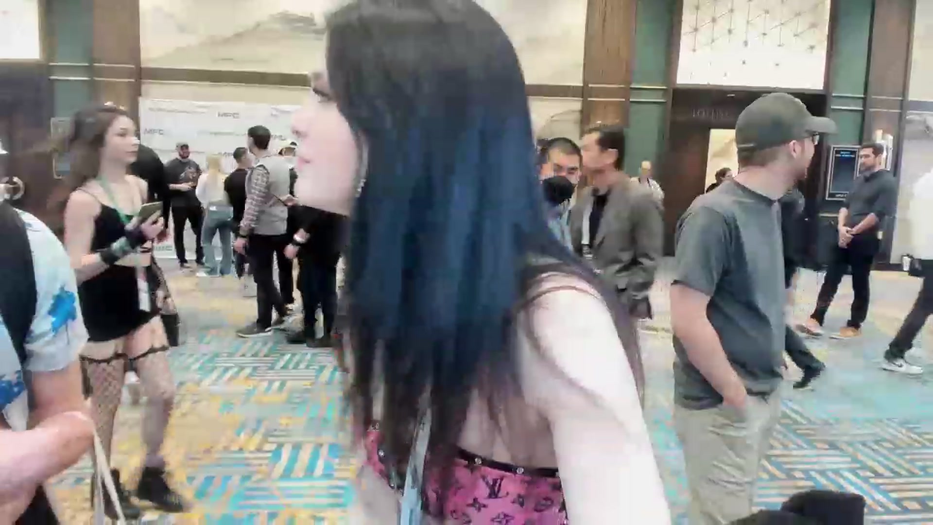 Gallery image thumbnail from Isabelle_Babe's myfreecams stream on, 01/07/2023, 23:10 image 19 of 20