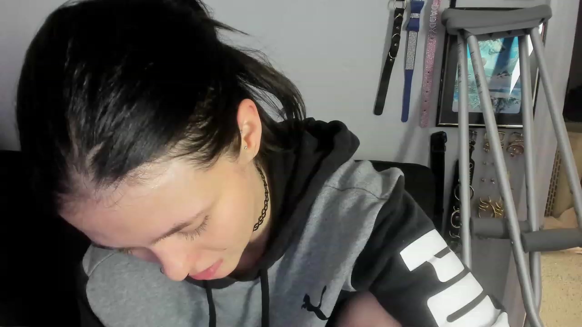 Gallery image thumbnail from Isabelle_Babe's myfreecams stream on, 01/12/2023, 01:30 image 1 of 20