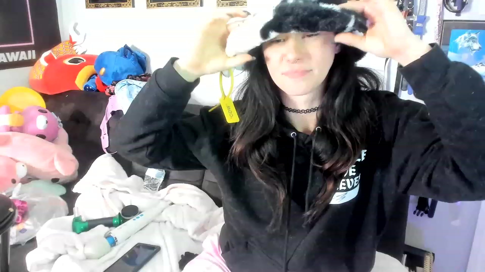 Gallery image thumbnail from Isabelle_Babe's myfreecams stream on, 01/17/2023, 06:29 image 10 of 20