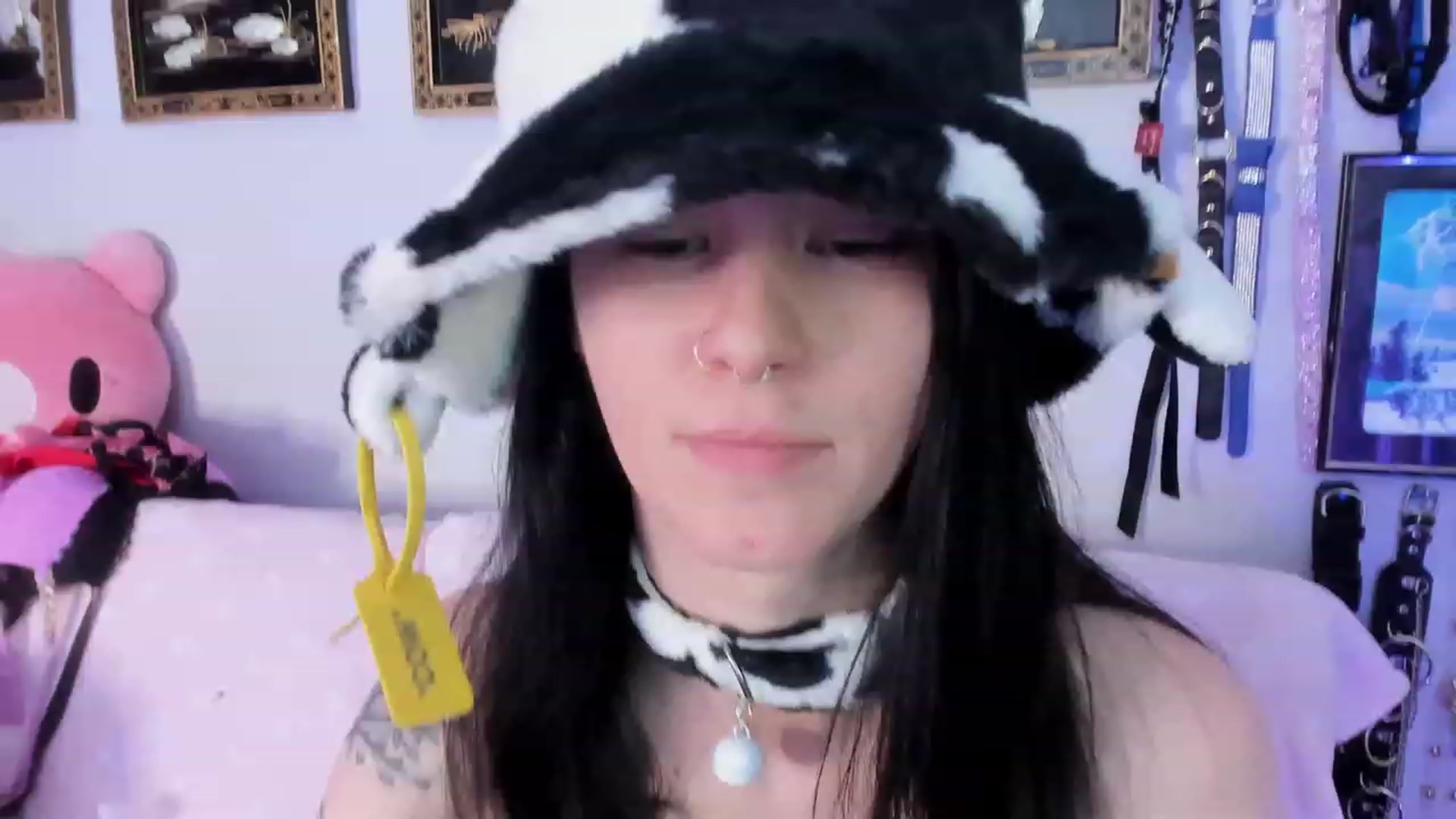 Gallery image thumbnail from Isabelle_Babe's myfreecams stream on, 02/05/2023, 20:36 image 18 of 20