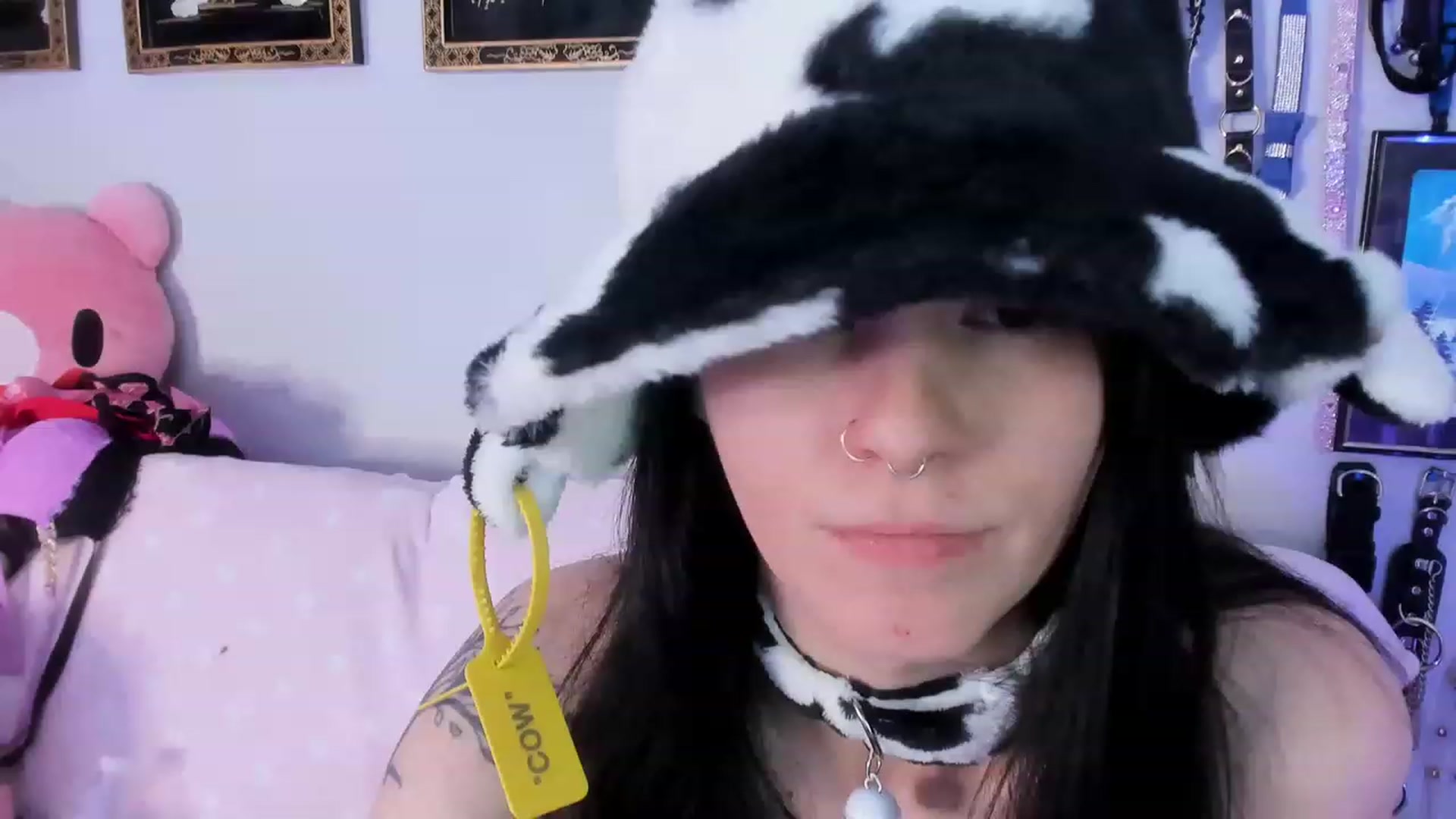 Gallery image thumbnail from Isabelle_Babe's myfreecams stream on, 02/05/2023, 20:36 image 19 of 20