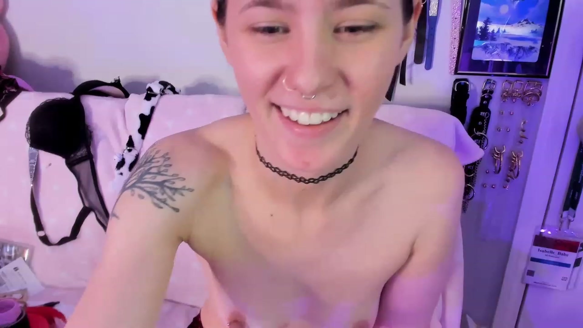 Gallery image thumbnail from Isabelle_Babe's myfreecams stream on, 02/07/2023, 02:00 image 18 of 20