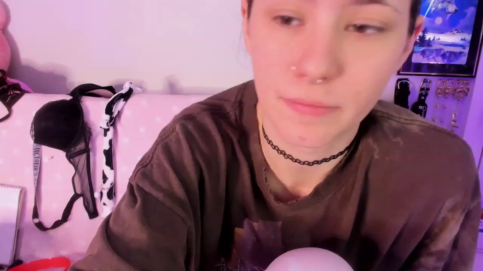 Gallery image thumbnail from Isabelle_Babe's myfreecams stream on, 02/08/2023, 06:01 image 19 of 20