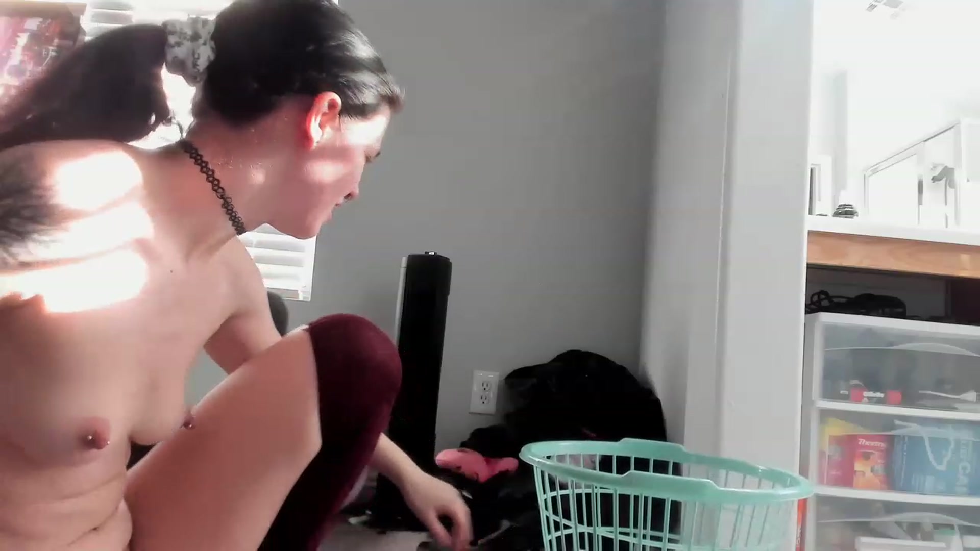 Gallery image thumbnail from Isabelle_Babe's myfreecams stream on, 02/10/2023, 01:38 image 4 of 20