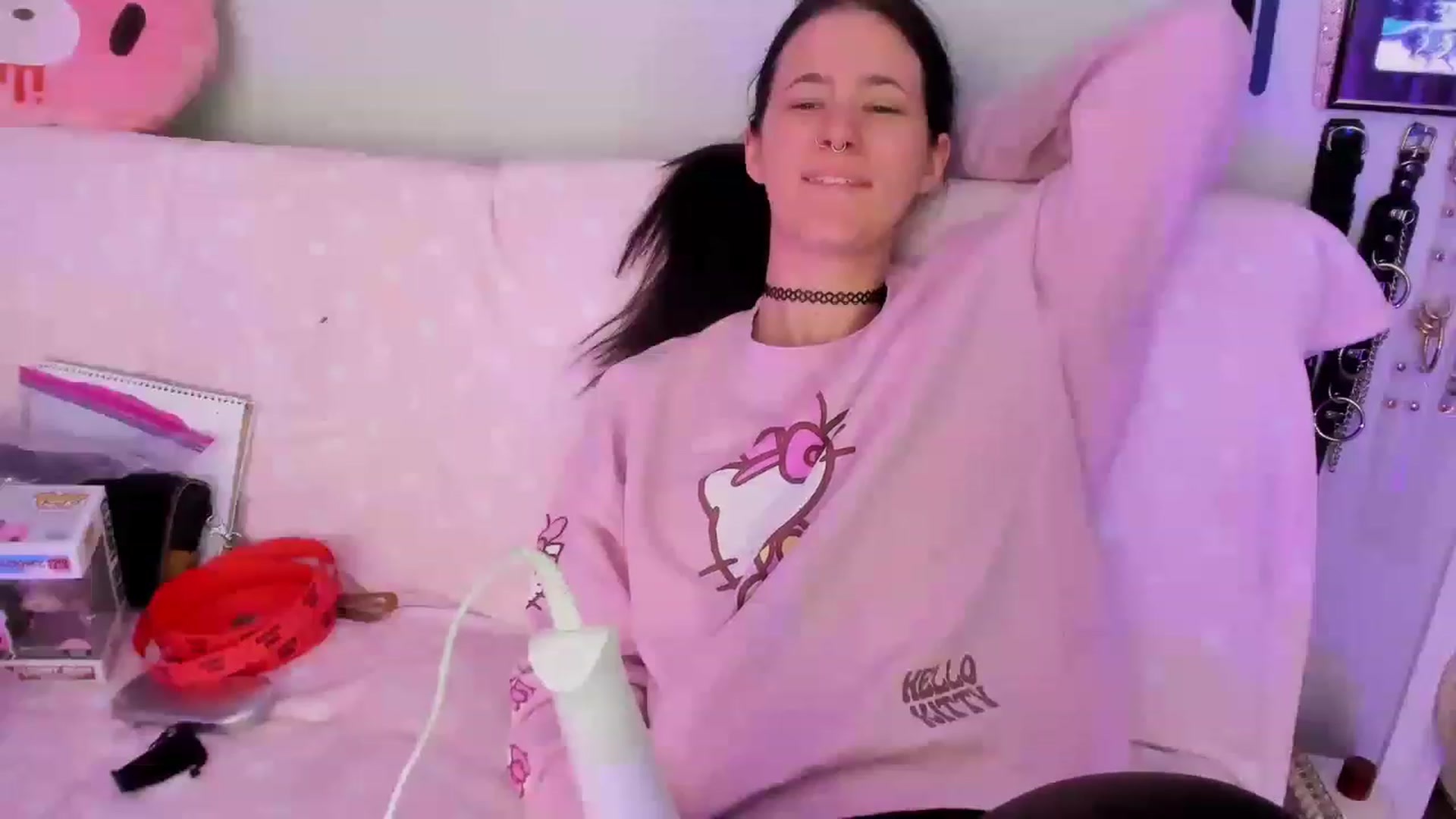 Gallery image thumbnail from Isabelle_Babe's myfreecams stream on, 02/11/2023, 19:21 image 14 of 20
