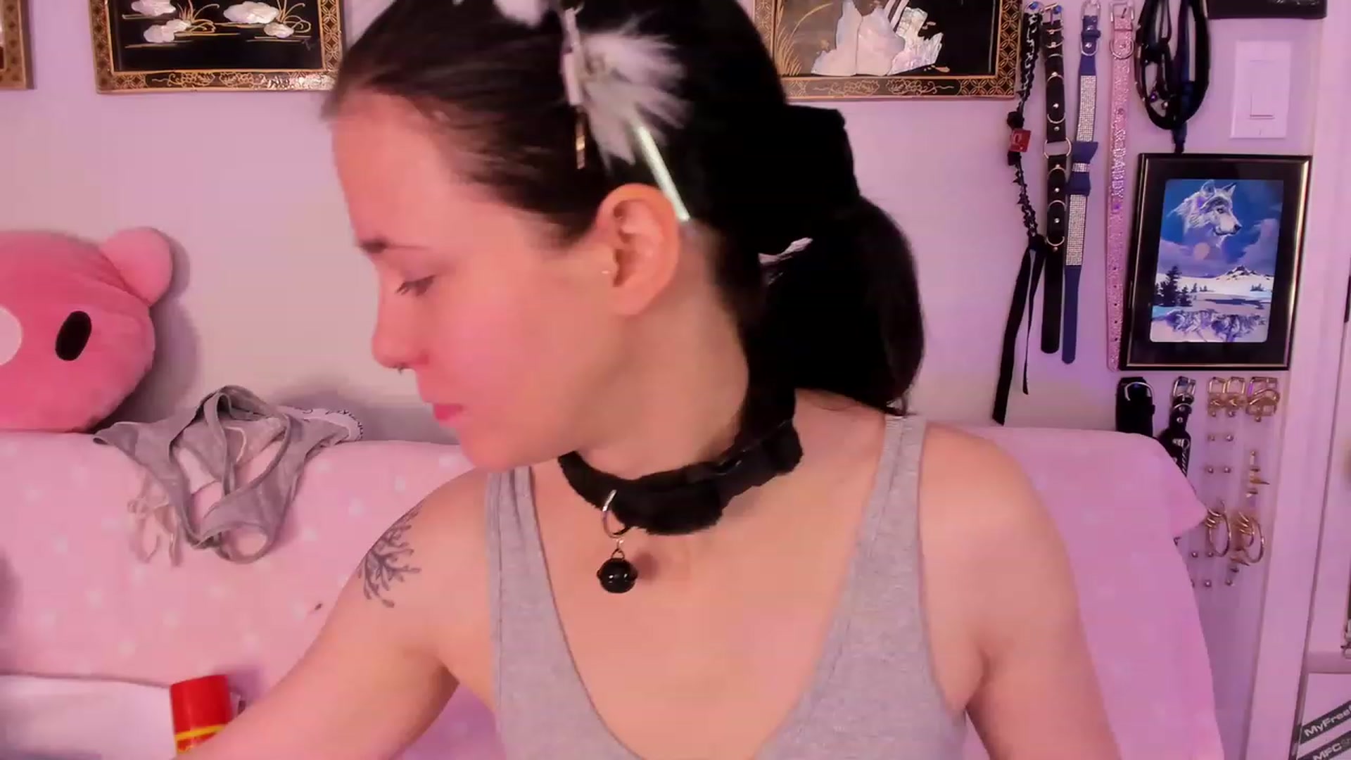 Gallery image thumbnail from Isabelle_Babe's myfreecams stream on, 02/14/2023, 18:58 image 9 of 20
