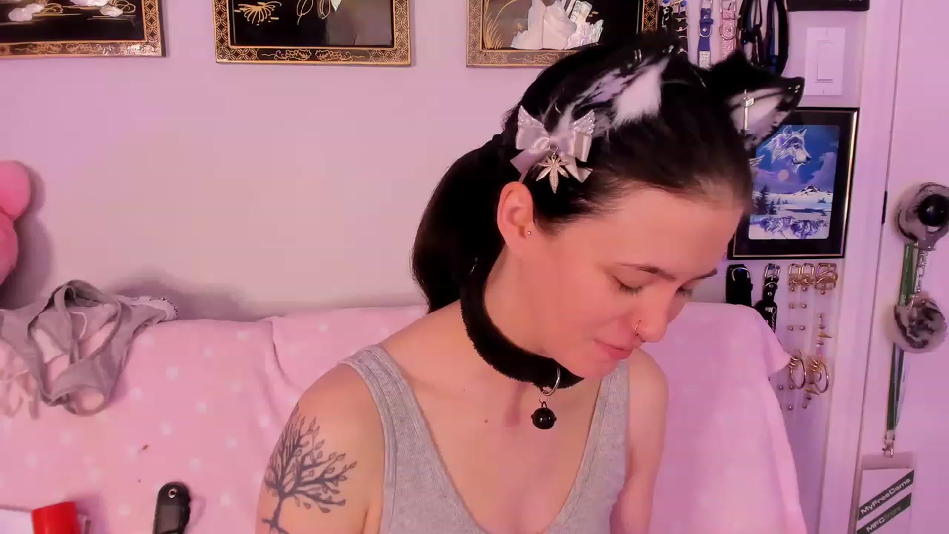 Gallery image thumbnail from Isabelle_Babe's myfreecams stream on, 02/14/2023, 18:58 image 17 of 20