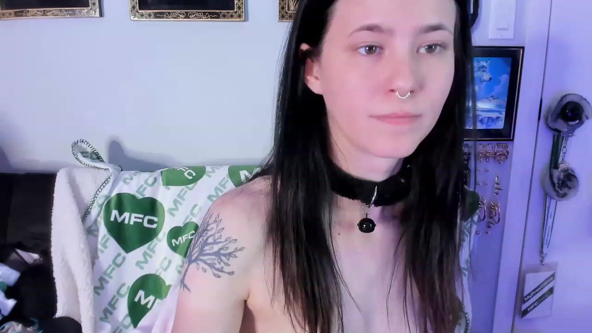 Gallery image thumbnail from Isabelle_Babe's myfreecams stream on, 02/17/2023, 04:27 image 4 of 20