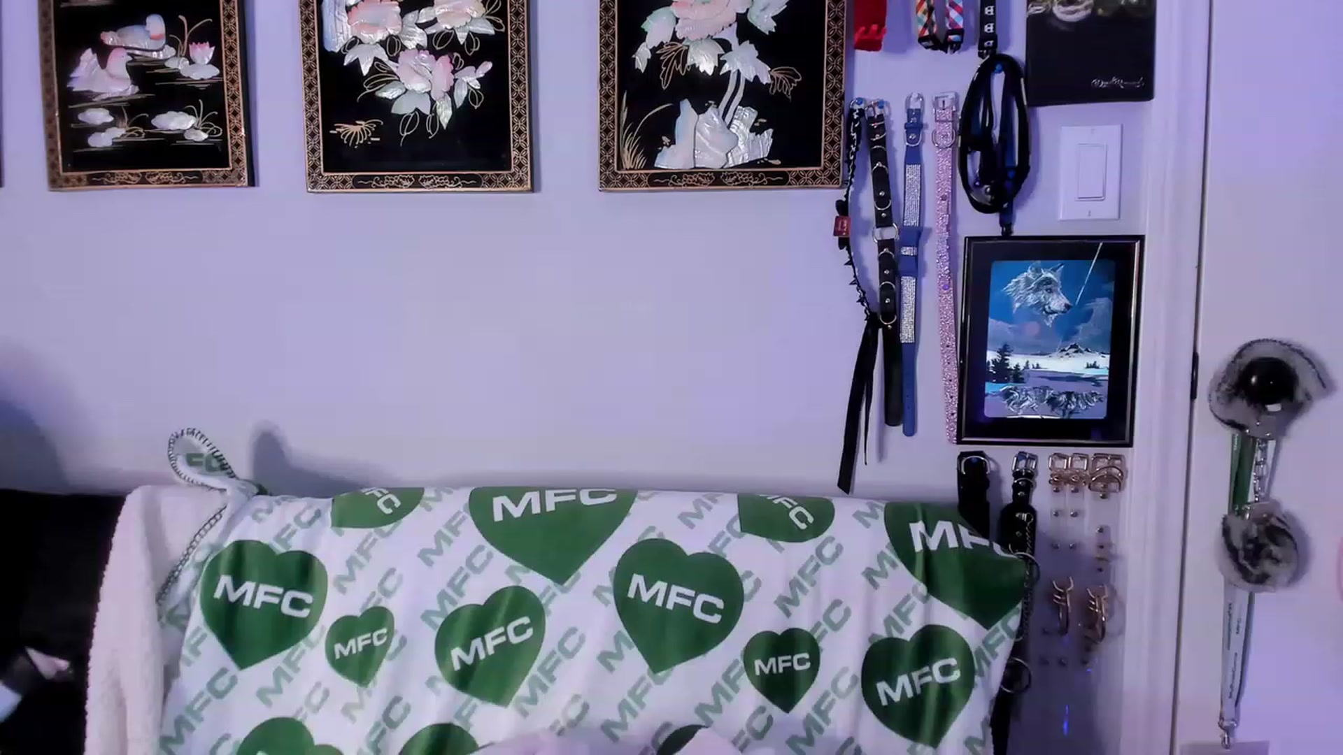Gallery image thumbnail from Isabelle_Babe's myfreecams stream on, 02/17/2023, 04:27 image 2 of 20