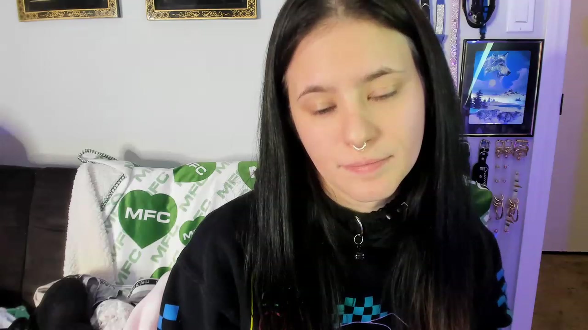 Gallery image thumbnail from Isabelle_Babe's myfreecams stream on, 02/17/2023, 04:27 image 13 of 20