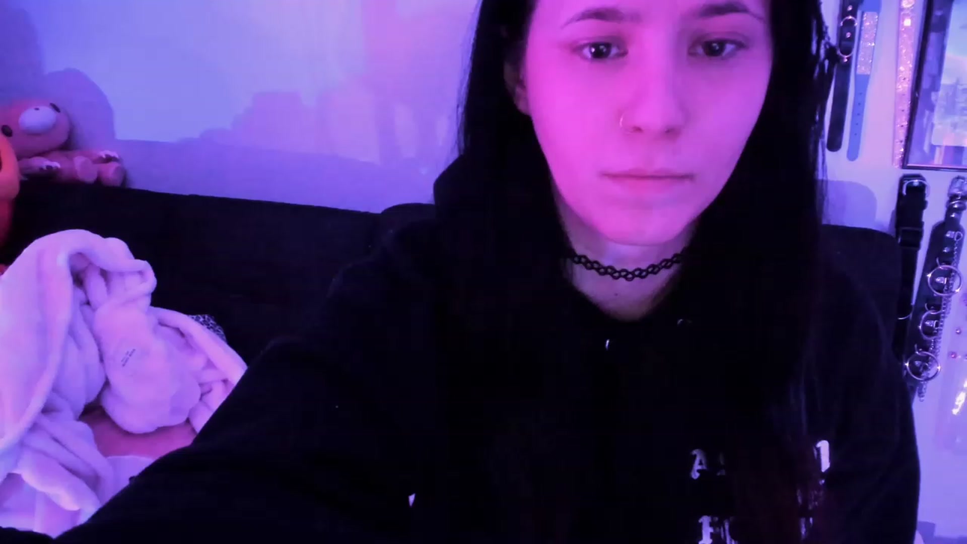 Gallery image thumbnail from Isabelle_Babe's myfreecams stream on, 02/19/2023, 10:32 image 19 of 20