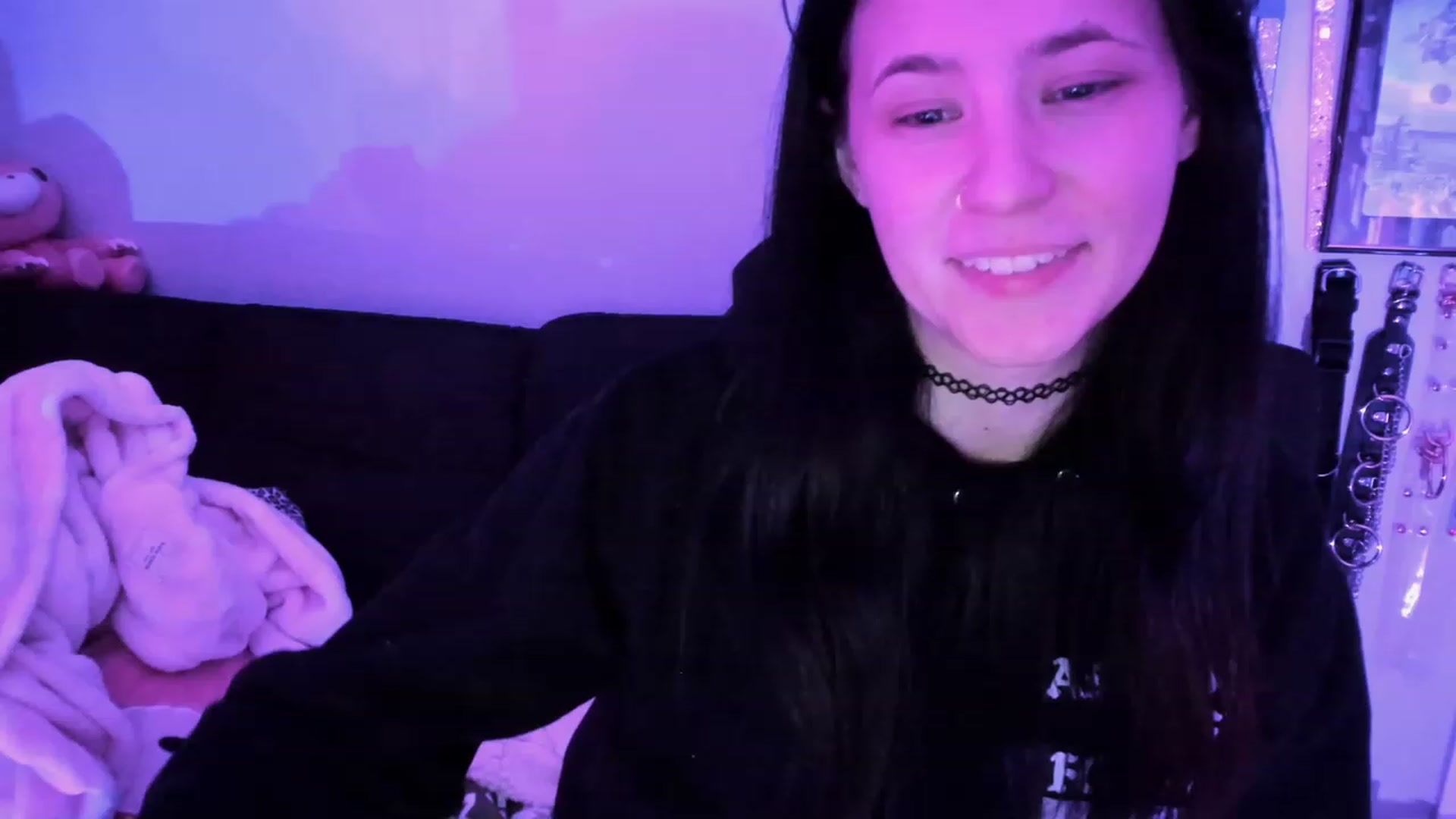 Gallery image thumbnail from Isabelle_Babe's myfreecams stream on, 02/19/2023, 10:32 image 7 of 20