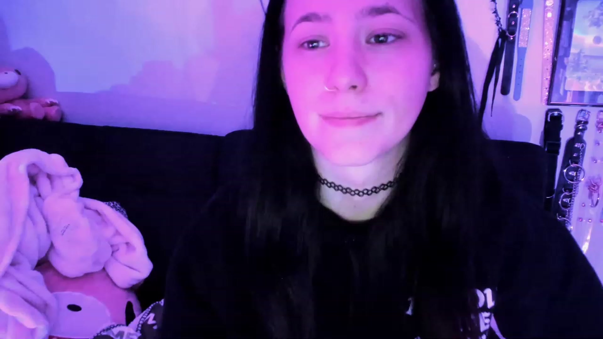 Gallery image thumbnail from Isabelle_Babe's myfreecams stream on, 02/19/2023, 10:32 image 13 of 20