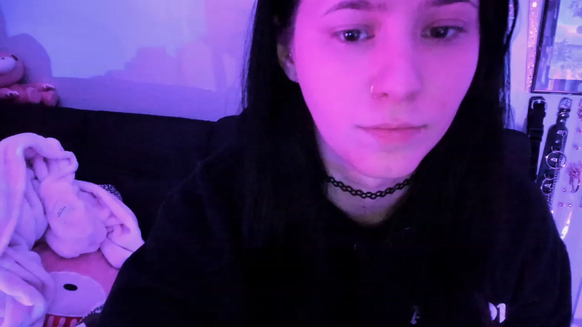 Gallery image thumbnail from Isabelle_Babe's myfreecams stream on, 02/19/2023, 10:32 image 16 of 20