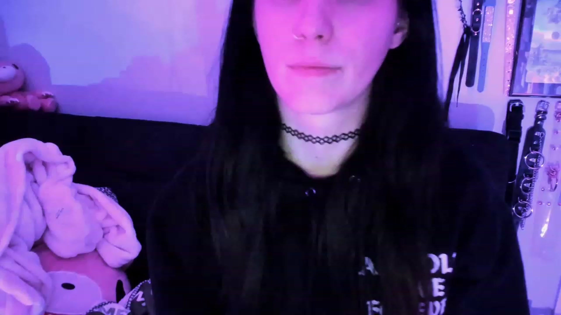 Gallery image thumbnail from Isabelle_Babe's myfreecams stream on, 02/19/2023, 10:32 image 6 of 20