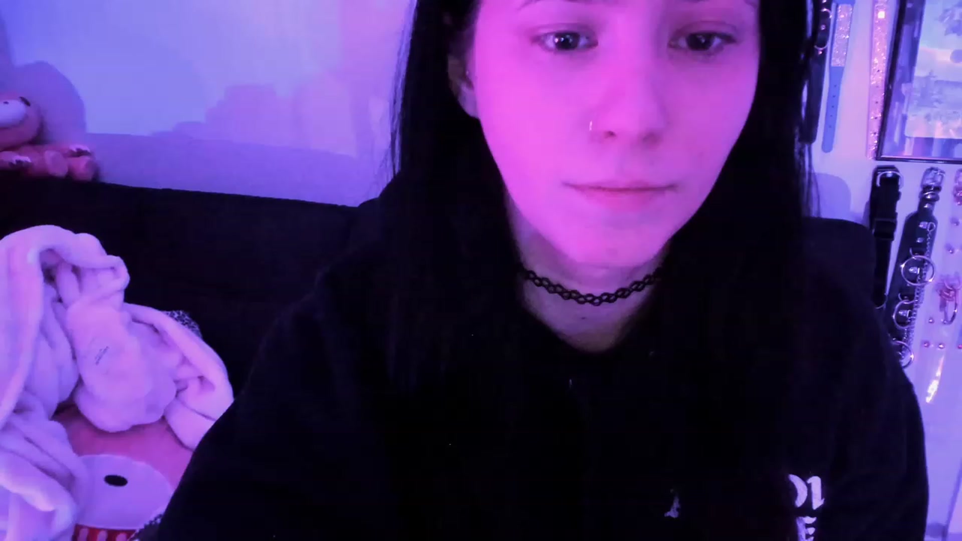 Gallery image thumbnail from Isabelle_Babe's myfreecams stream on, 02/19/2023, 10:32 image 17 of 20