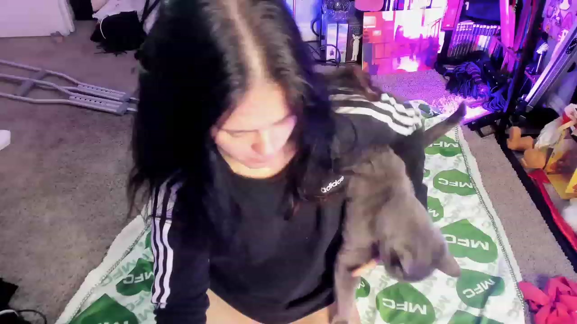 Gallery image thumbnail from Isabelle_Babe's myfreecams stream on, 02/20/2023, 20:01 image 14 of 20