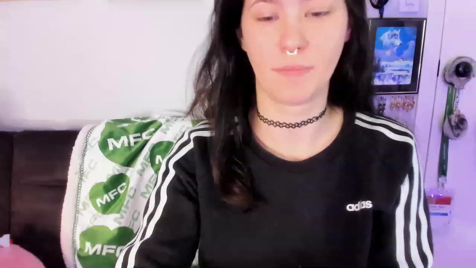 Gallery image thumbnail from Isabelle_Babe's myfreecams stream on, 02/20/2023, 20:01 image 18 of 20