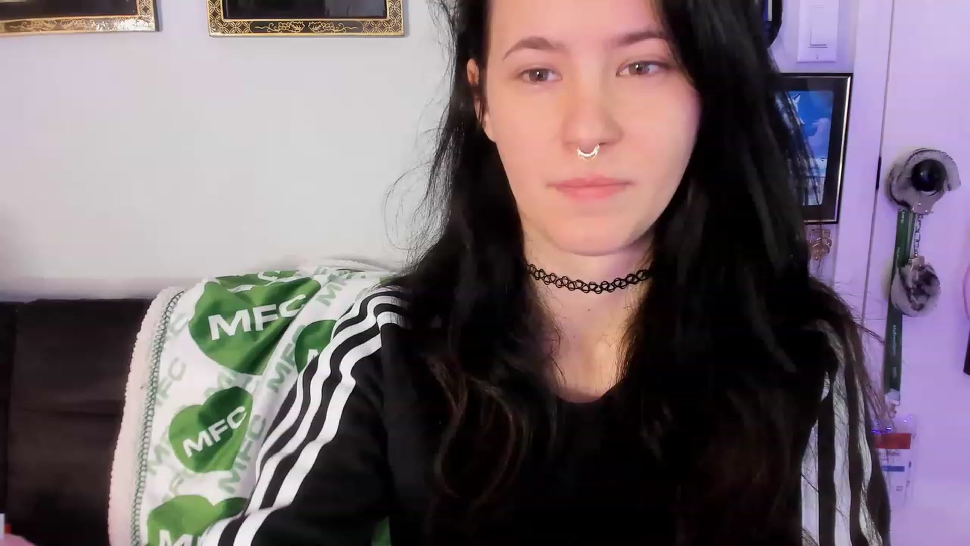 Gallery image thumbnail from Isabelle_Babe's myfreecams stream on, 02/20/2023, 20:01 image 16 of 20