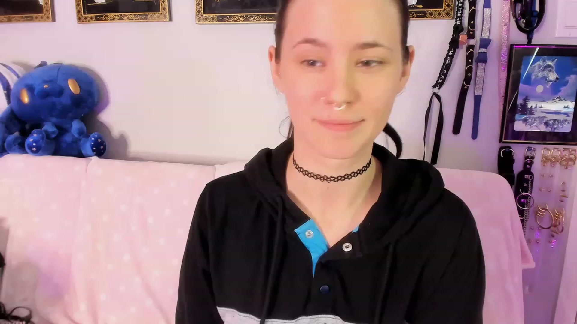 Gallery image thumbnail from Isabelle_Babe's myfreecams stream on, 03/07/2023, 02:26 image 5 of 20