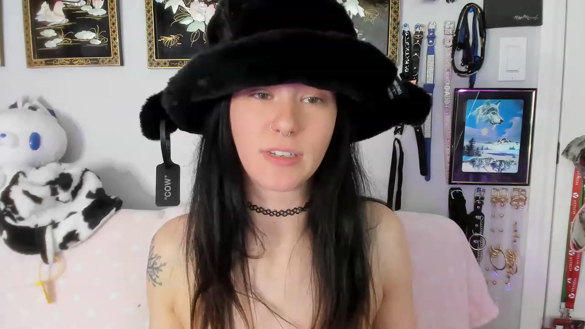 Gallery image thumbnail from Isabelle_Babe's myfreecams stream on, 04/15/2023, 19:16 image 6 of 20