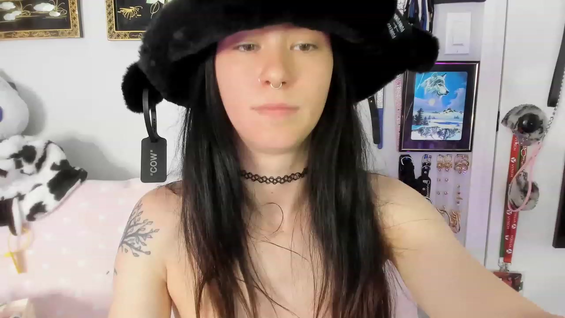 Gallery image thumbnail from Isabelle_Babe's myfreecams stream on, 04/15/2023, 19:16 image 8 of 20