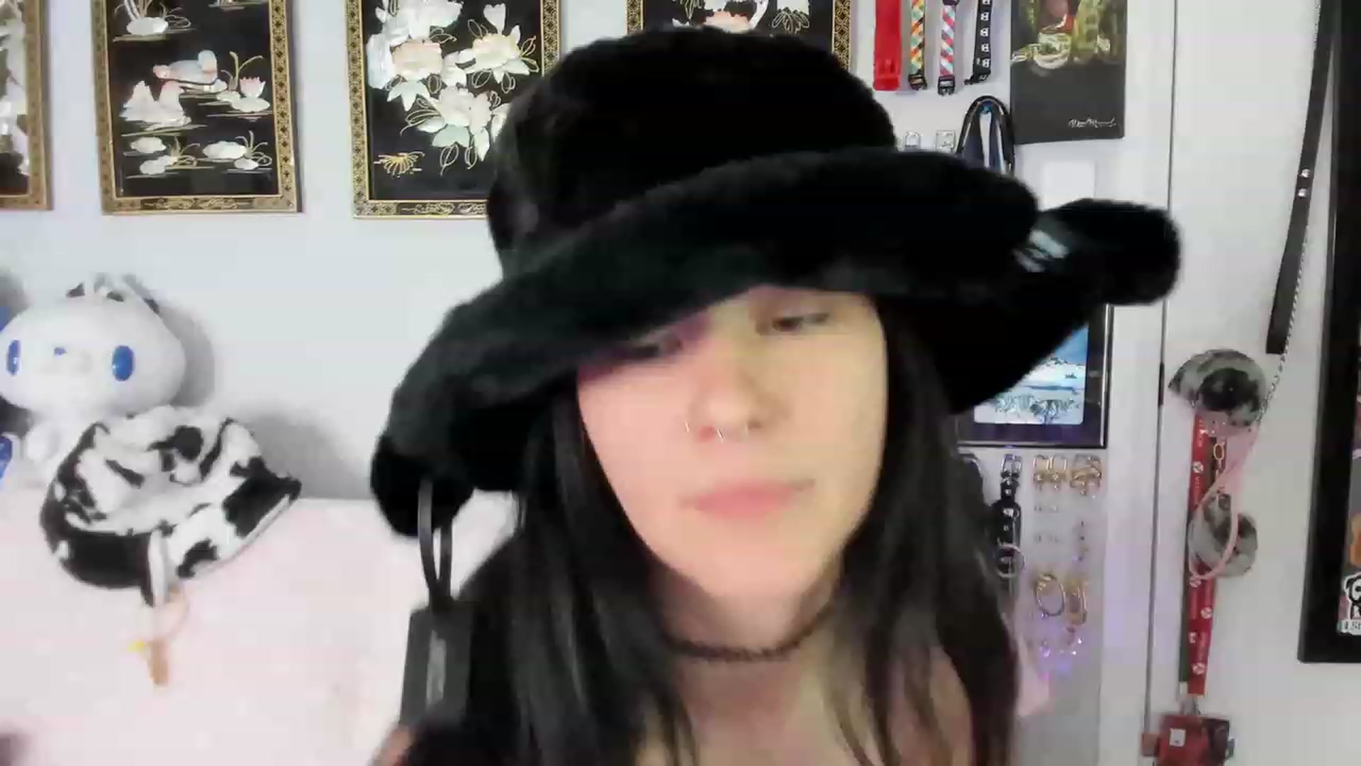 Gallery image thumbnail from Isabelle_Babe's myfreecams stream on, 04/15/2023, 19:16 image 2 of 20