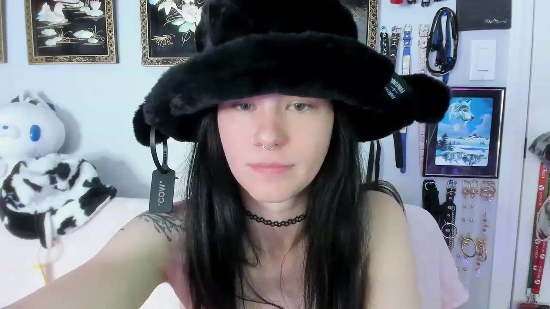 Gallery image thumbnail from Isabelle_Babe's myfreecams stream on, 04/15/2023, 19:16 image 4 of 20