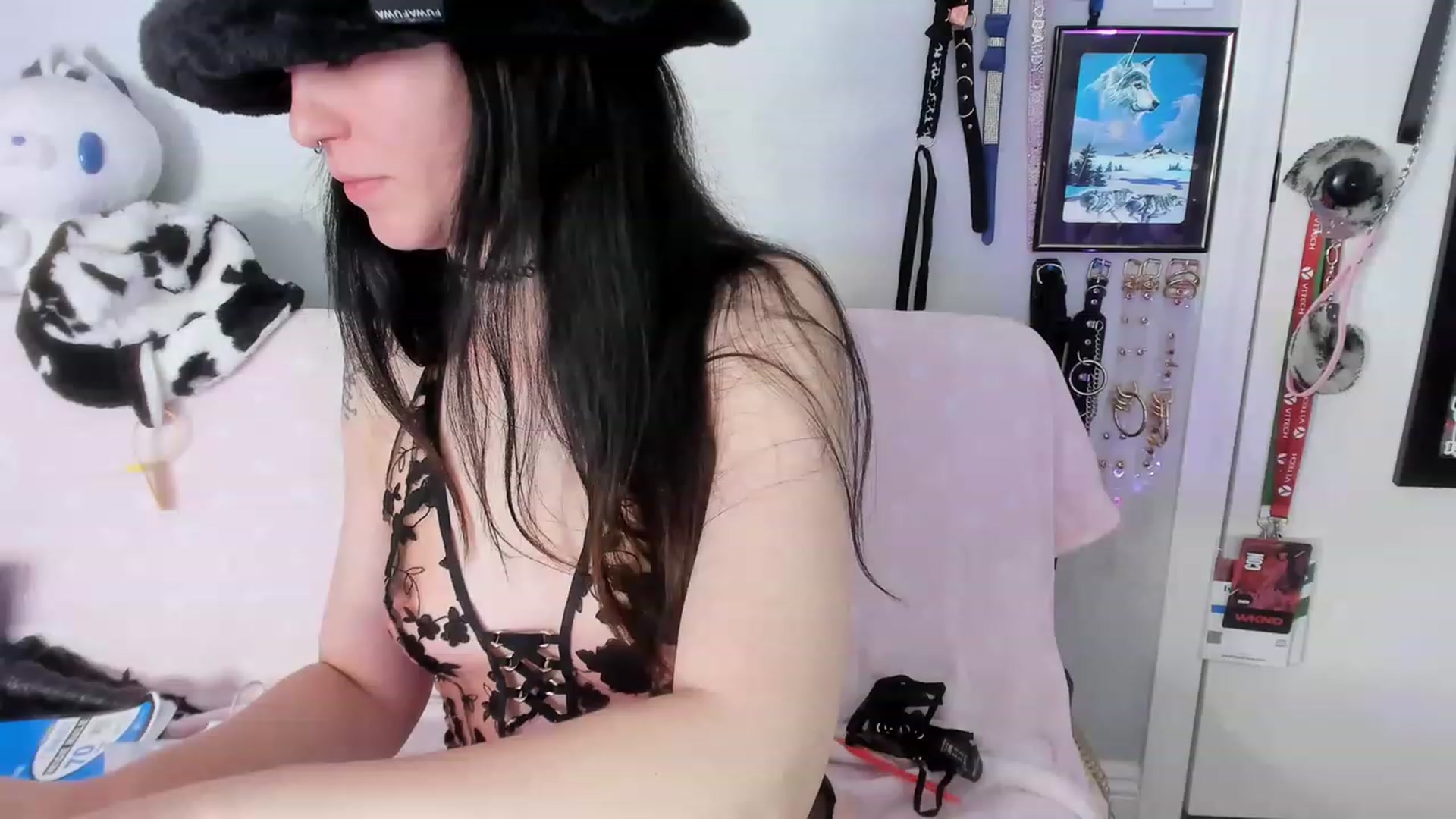 Gallery image thumbnail from Isabelle_Babe's myfreecams stream on, 04/15/2023, 19:16 image 1 of 20
