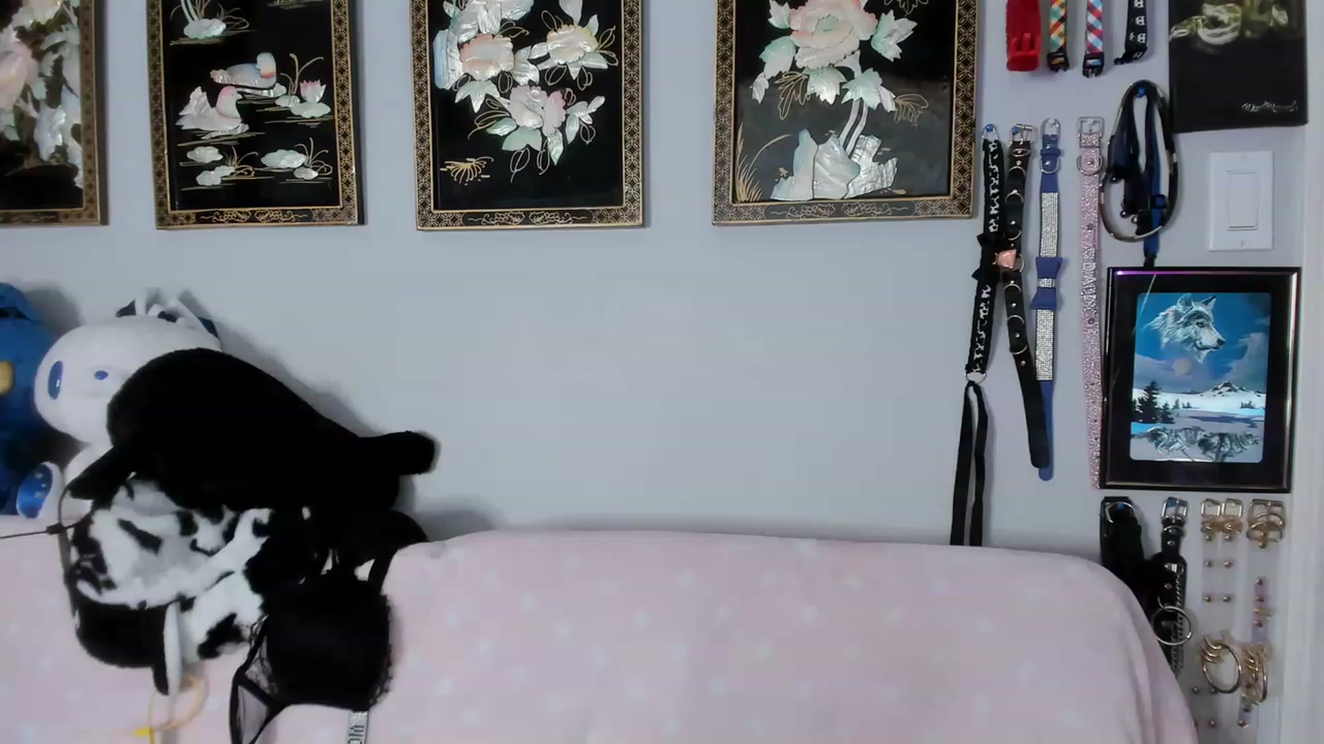 Gallery image thumbnail from Isabelle_Babe's myfreecams stream on, 04/17/2023, 18:39 image 18 of 20