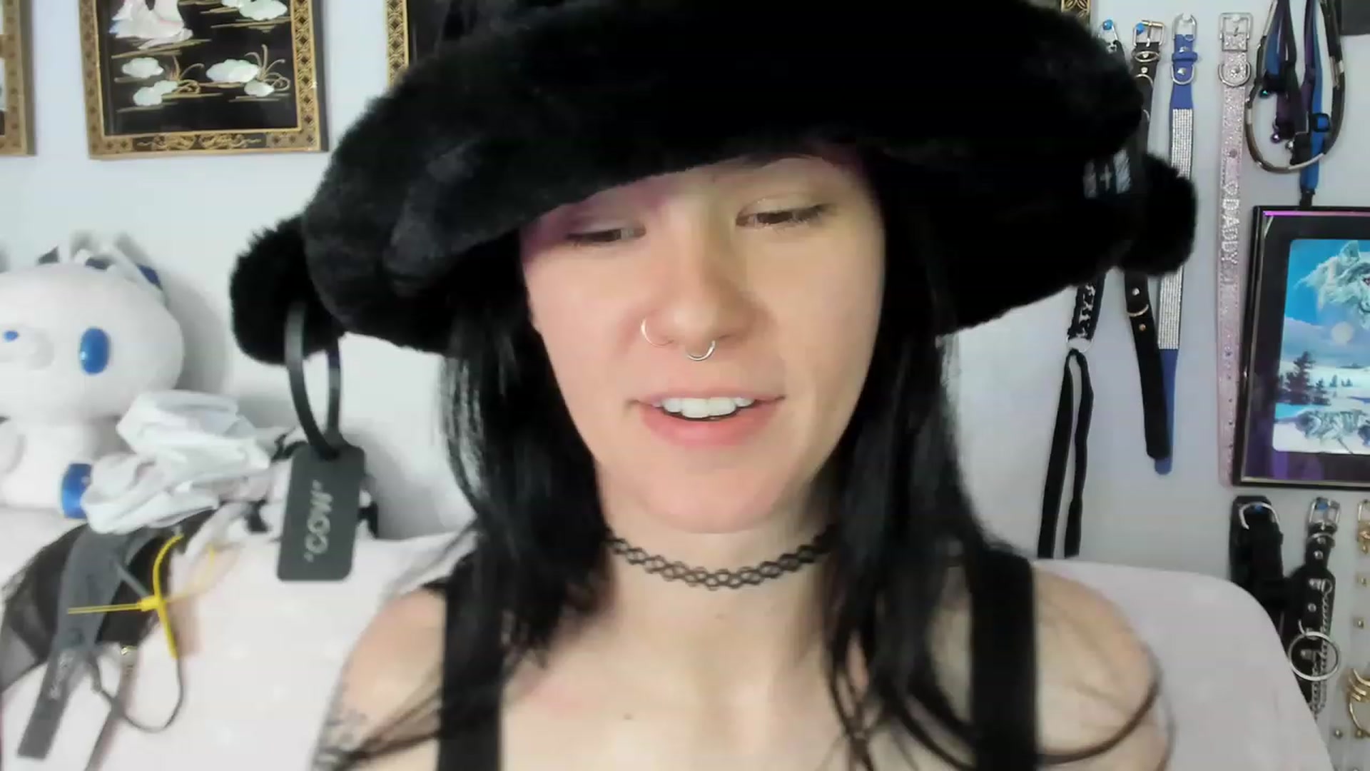 Gallery image thumbnail from Isabelle_Babe's myfreecams stream on, 04/18/2023, 18:59 image 10 of 20