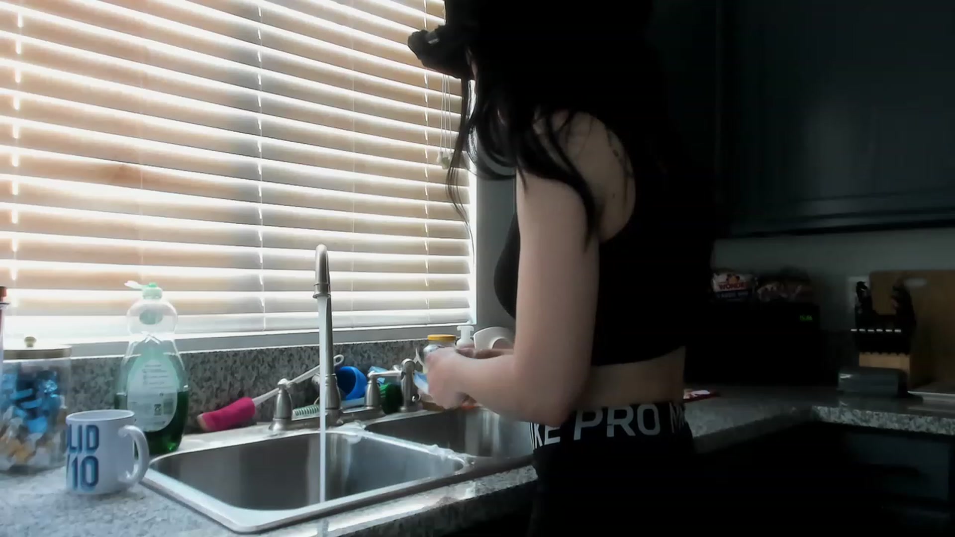Gallery image thumbnail from Isabelle_Babe's myfreecams stream on, 04/18/2023, 18:59 image 18 of 20