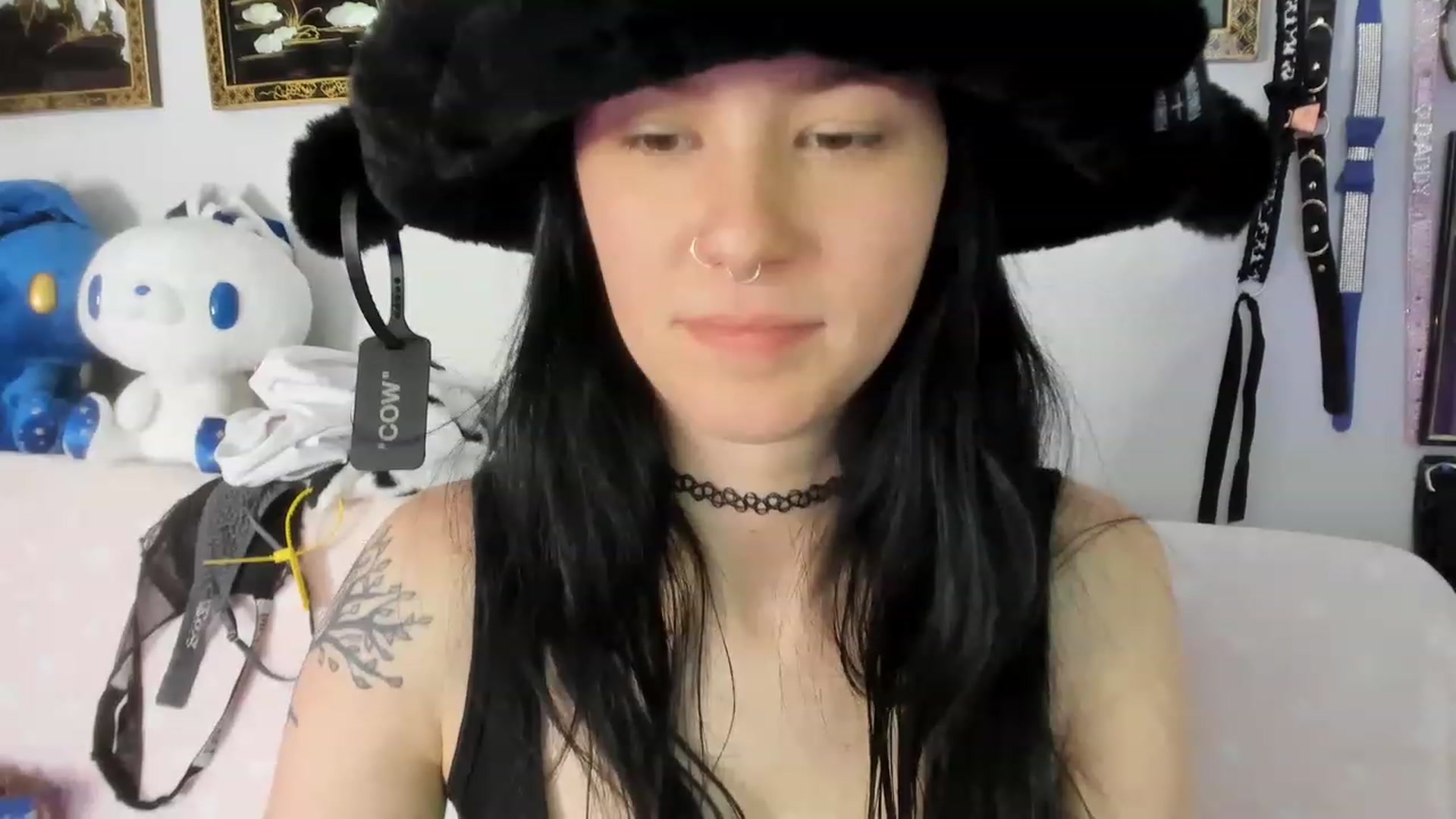 Gallery image thumbnail from Isabelle_Babe's myfreecams stream on, 04/18/2023, 20:02 image 5 of 20