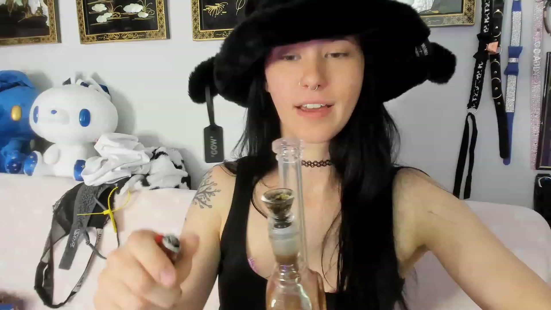 Gallery image thumbnail from Isabelle_Babe's myfreecams stream on, 04/18/2023, 20:02 image 1 of 20