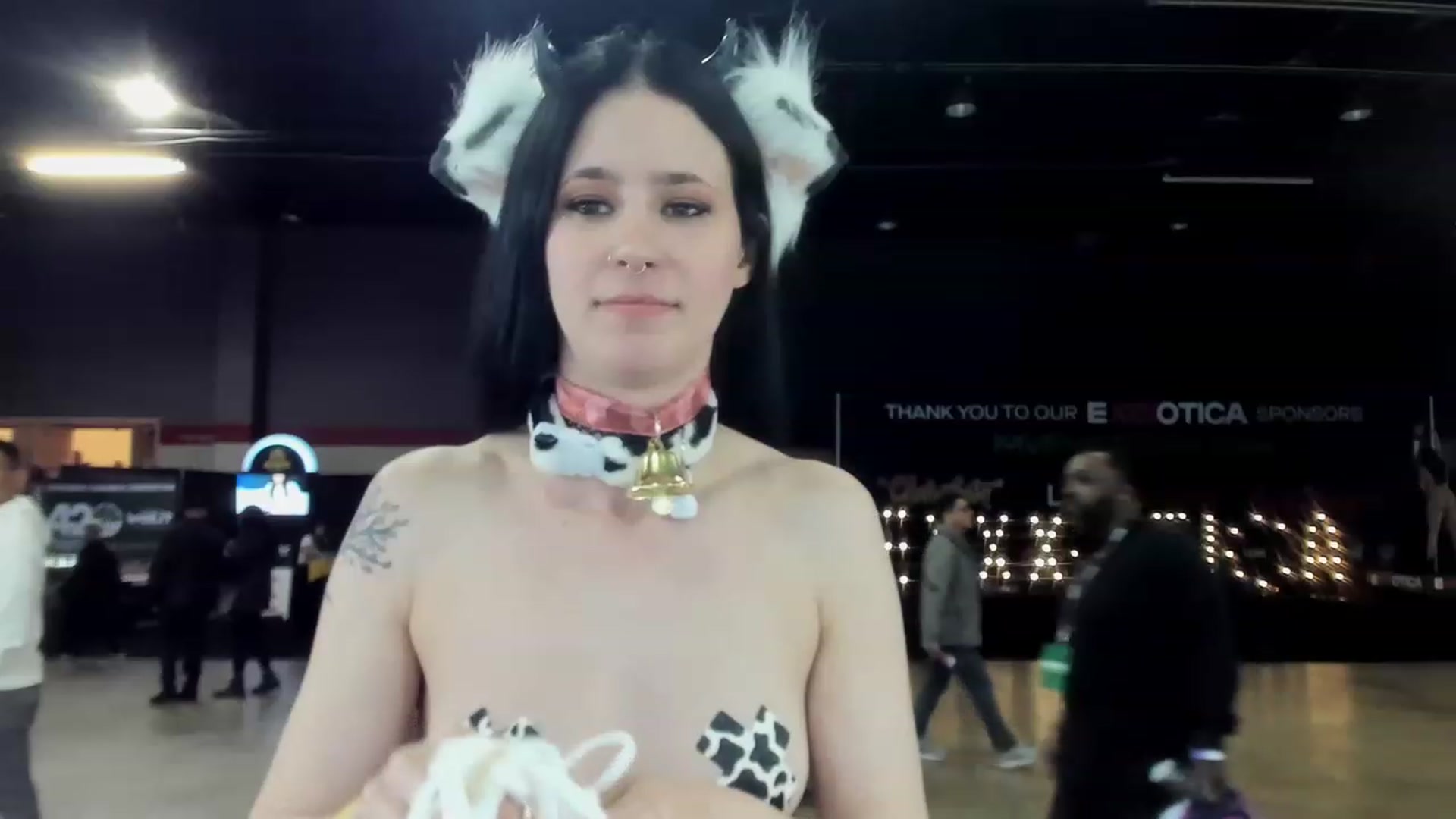 Gallery image thumbnail from Isabelle_Babe's myfreecams stream on, 04/22/2023, 23:05 image 11 of 20