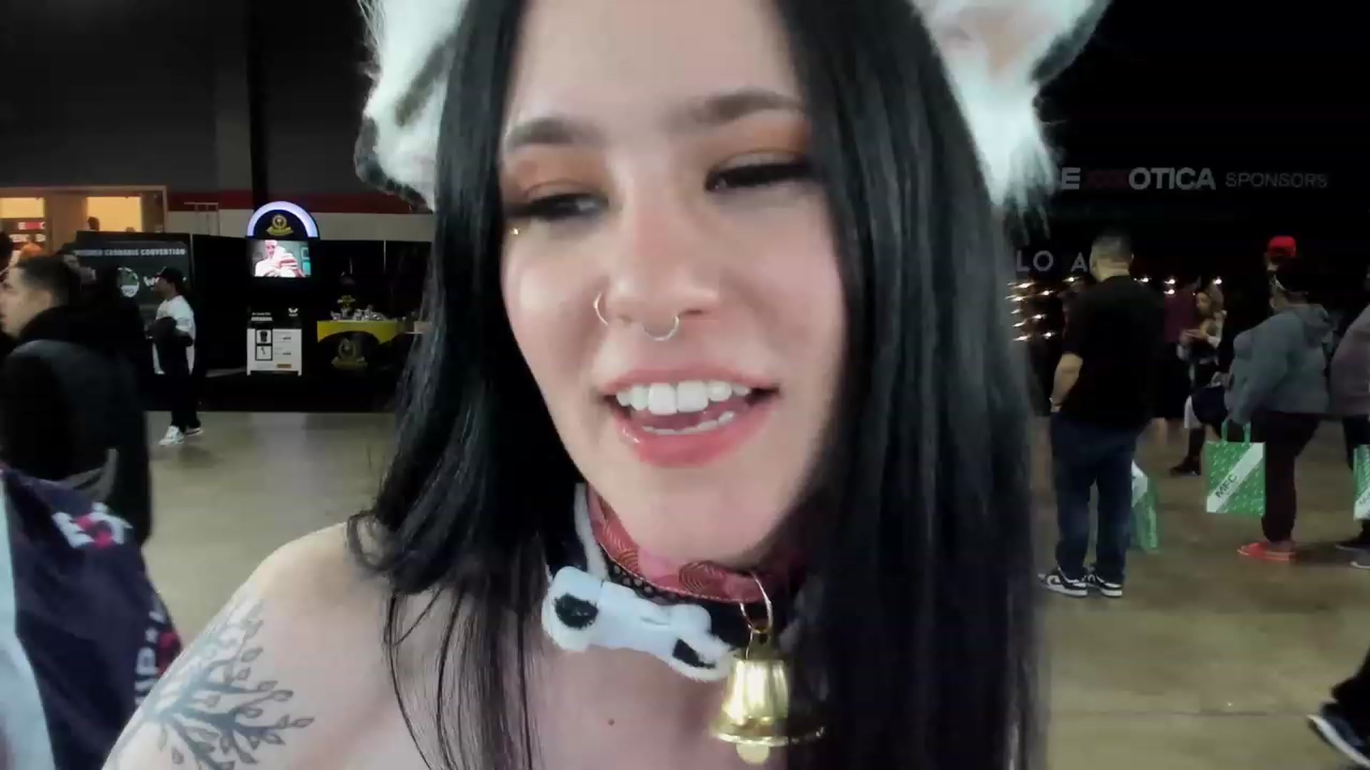 Gallery image thumbnail from Isabelle_Babe's myfreecams stream on, 04/23/2023, 02:20 image 5 of 20