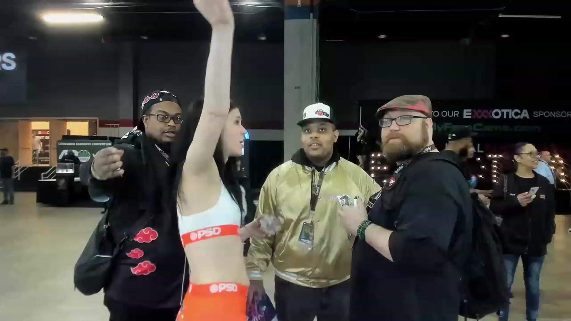 Gallery image thumbnail from Isabelle_Babe's myfreecams stream on, 04/23/2023, 22:40 image 7 of 20