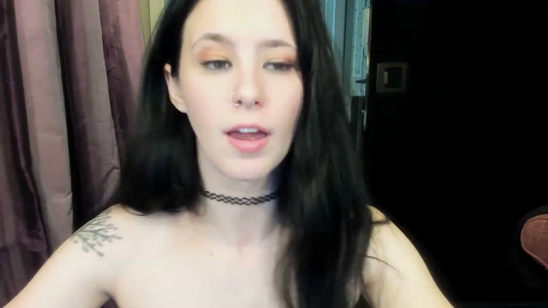 Gallery image thumbnail from Isabelle_Babe's myfreecams stream on, 04/25/2023, 23:49 image 15 of 20