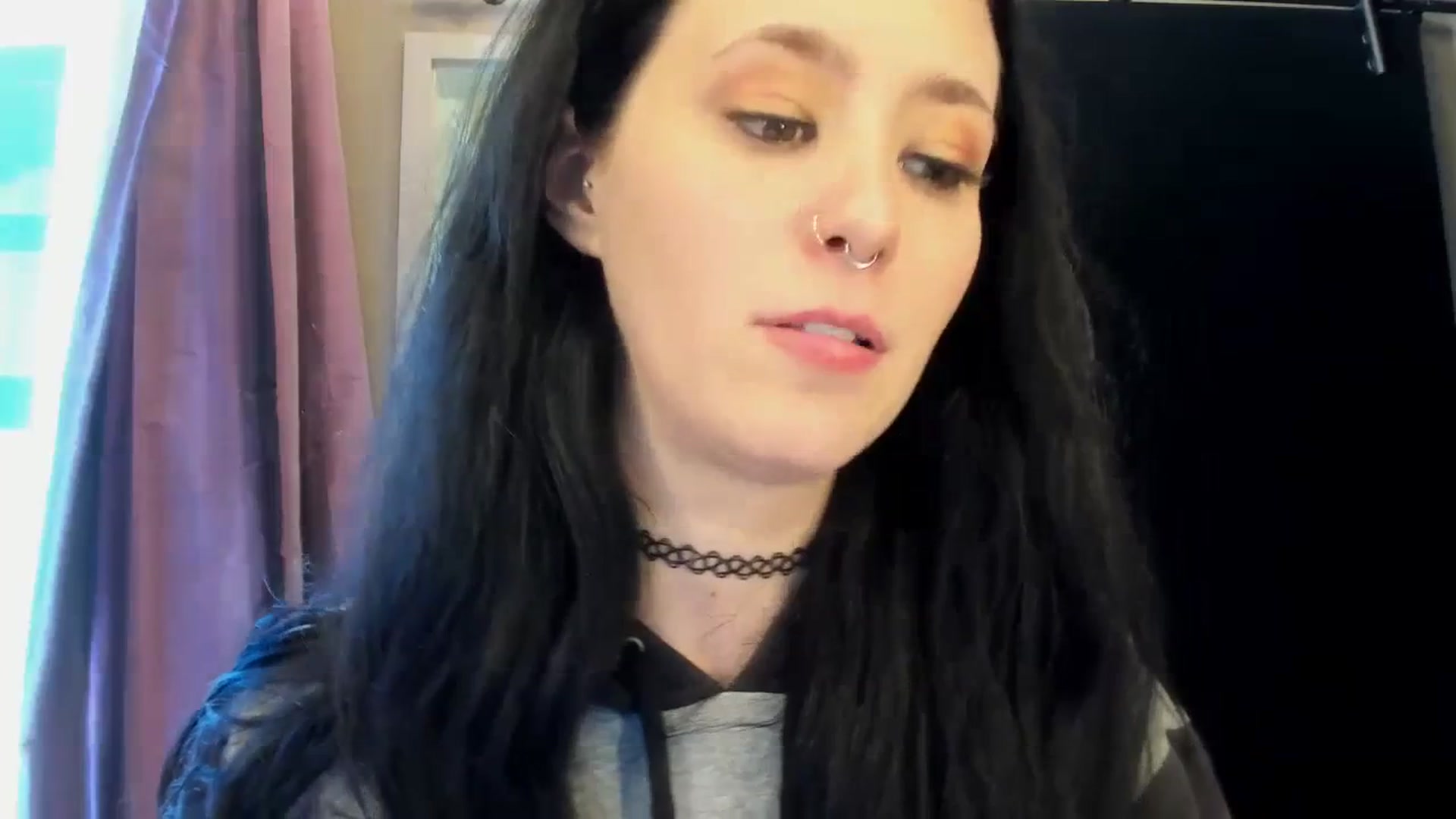 Gallery image thumbnail from Isabelle_Babe's myfreecams stream on, 04/25/2023, 23:49 image 3 of 20