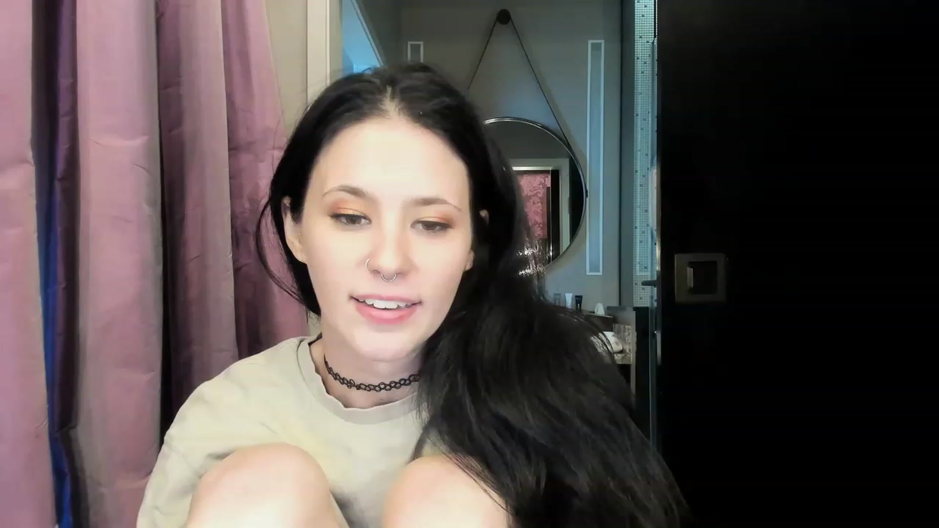 Gallery image thumbnail from Isabelle_Babe's myfreecams stream on, 04/26/2023, 24:29 image 17 of 20