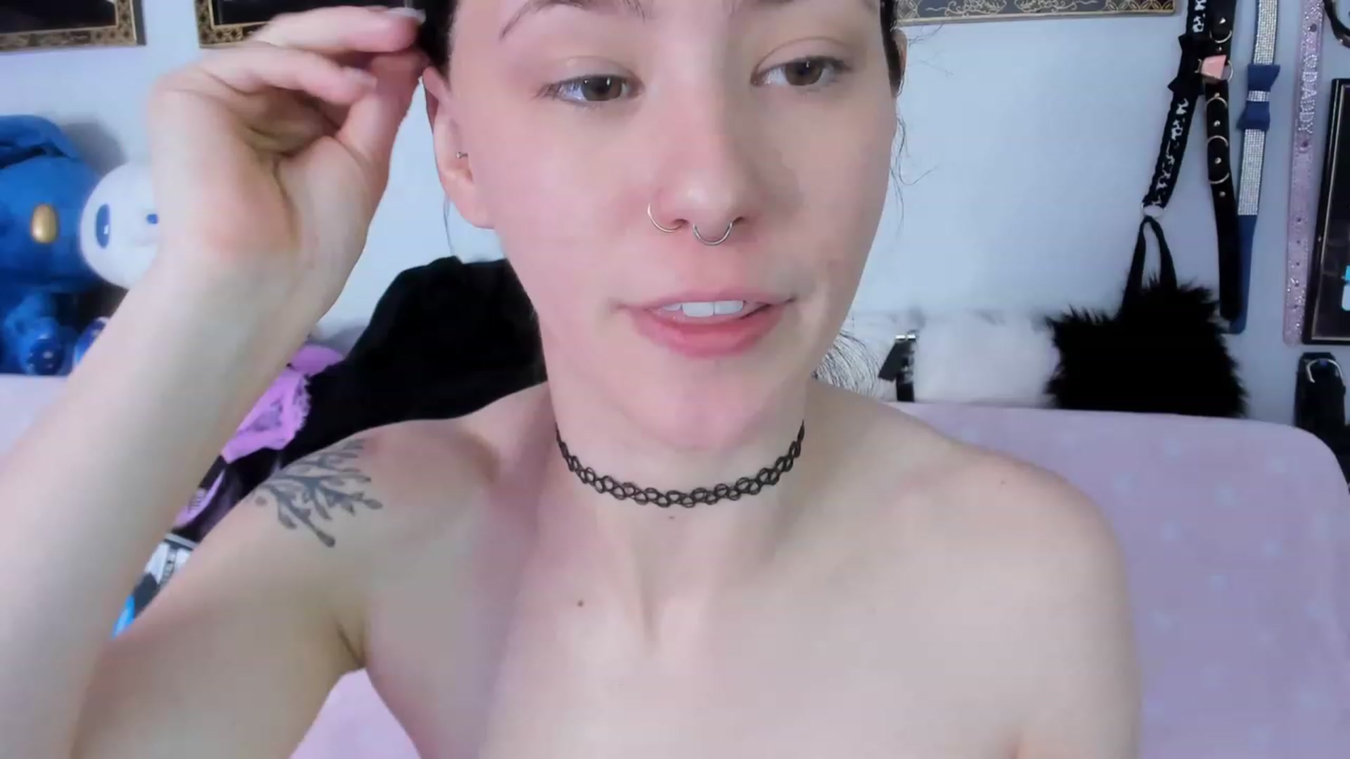 Gallery image thumbnail from Isabelle_Babe's myfreecams stream on, 04/28/2023, 19:11 image 3 of 20