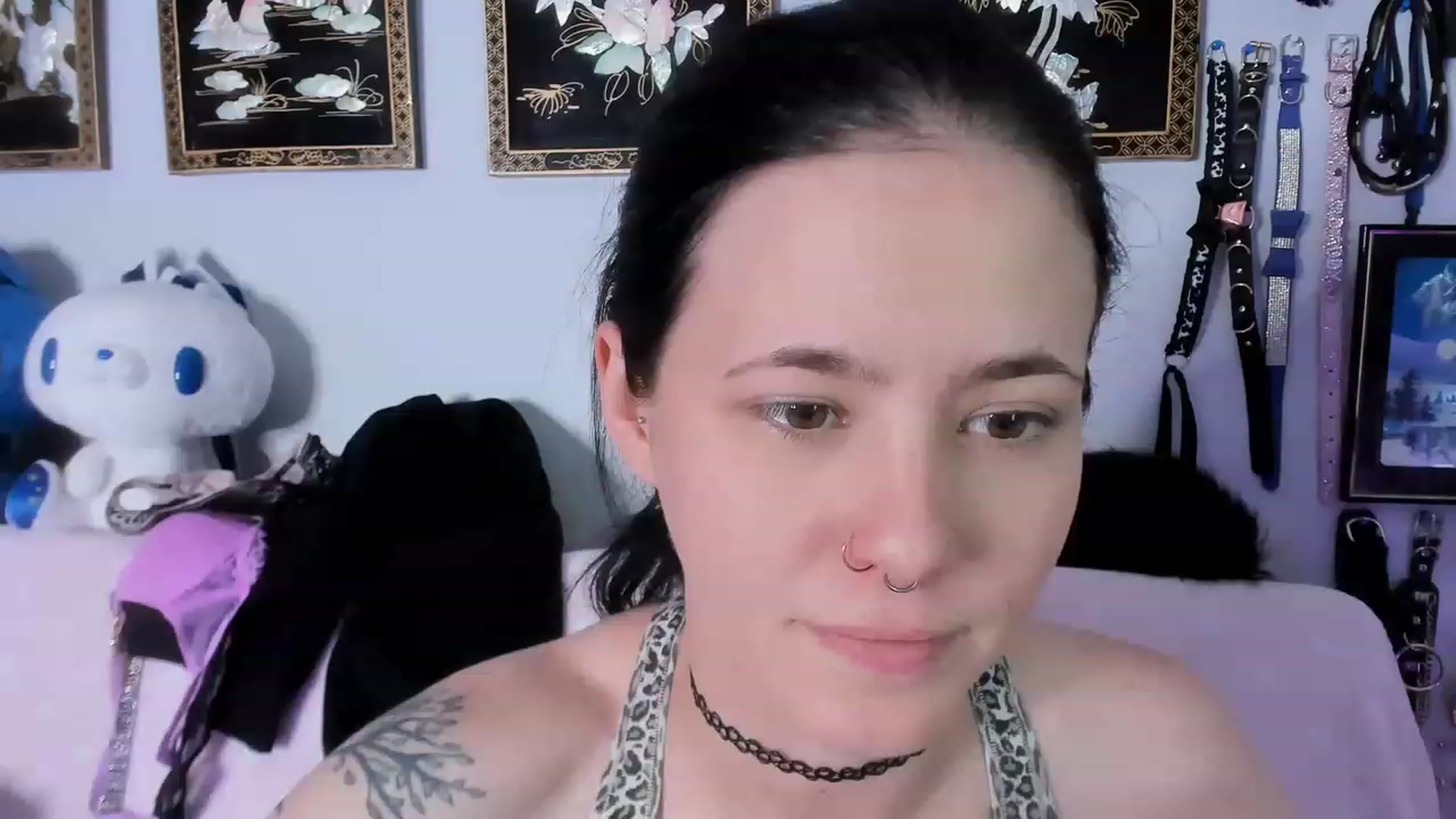 Gallery image thumbnail from Isabelle_Babe's myfreecams stream on, 05/01/2023, 03:59 image 7 of 20