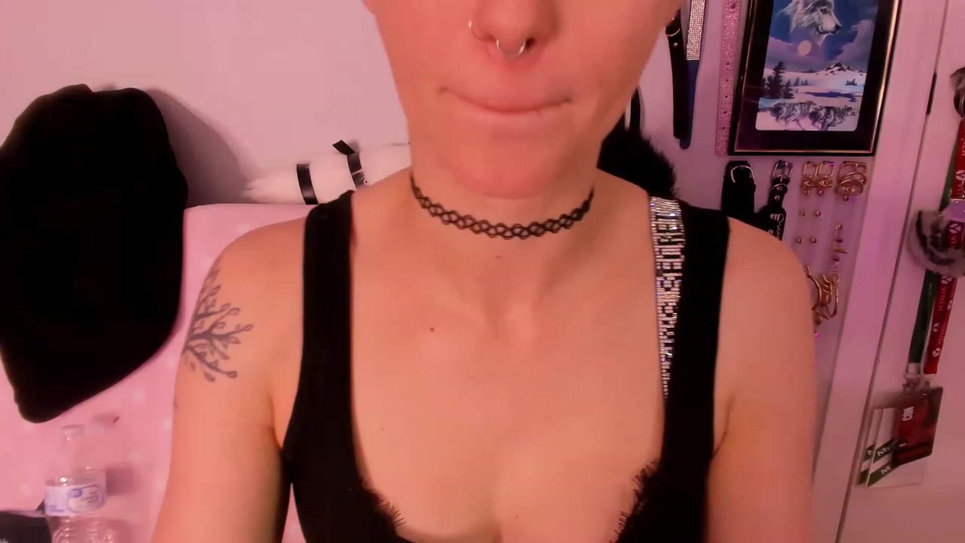 Gallery image thumbnail from Isabelle_Babe's myfreecams stream on, 05/01/2023, 18:45 image 3 of 20