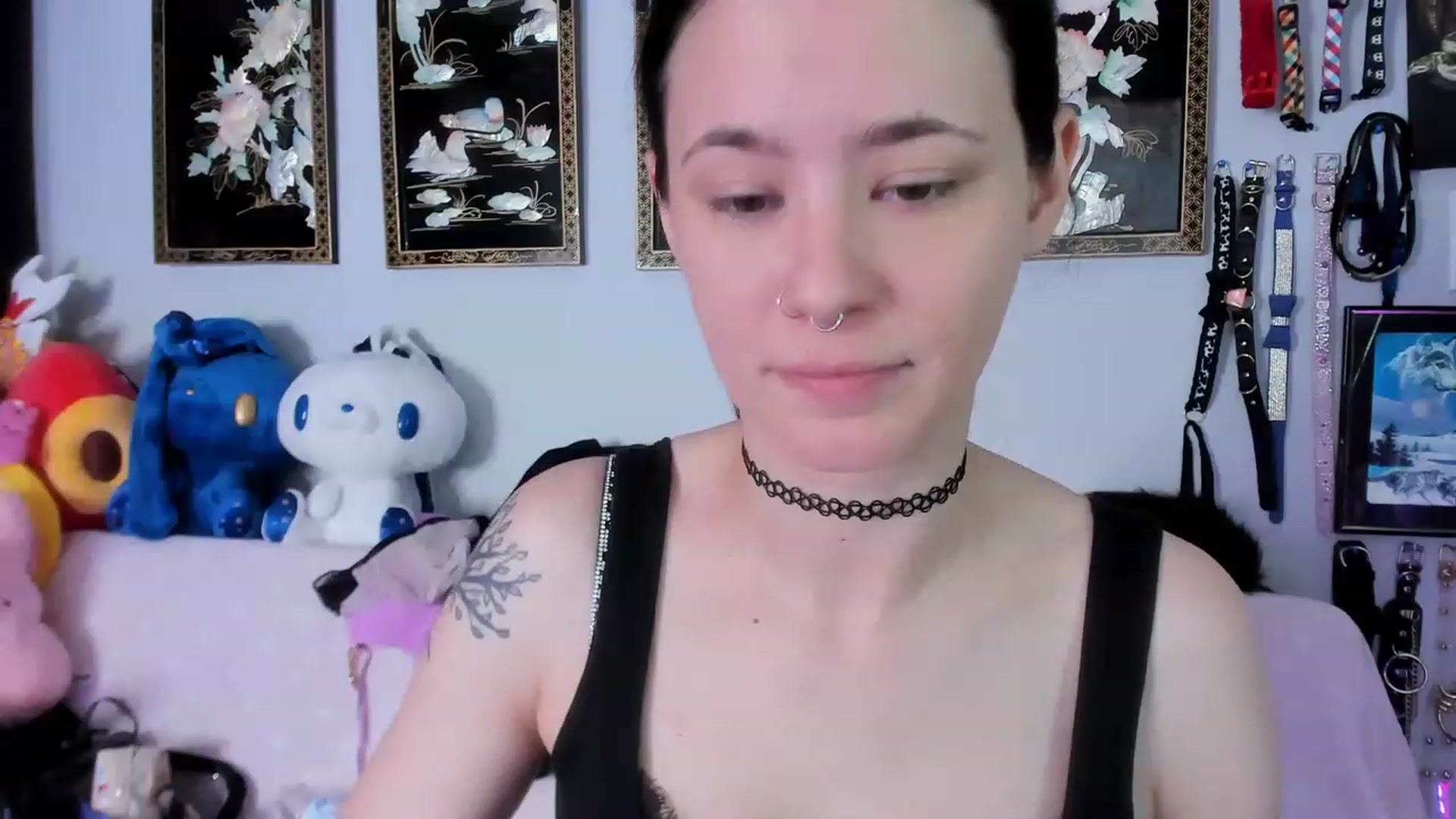 Gallery image thumbnail from Isabelle_Babe's myfreecams stream on, 05/01/2023, 18:45 image 13 of 20