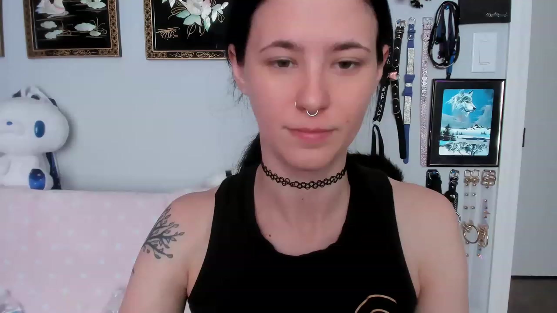 Gallery image thumbnail from Isabelle_Babe's myfreecams stream on, 05/01/2023, 23:24 image 16 of 20