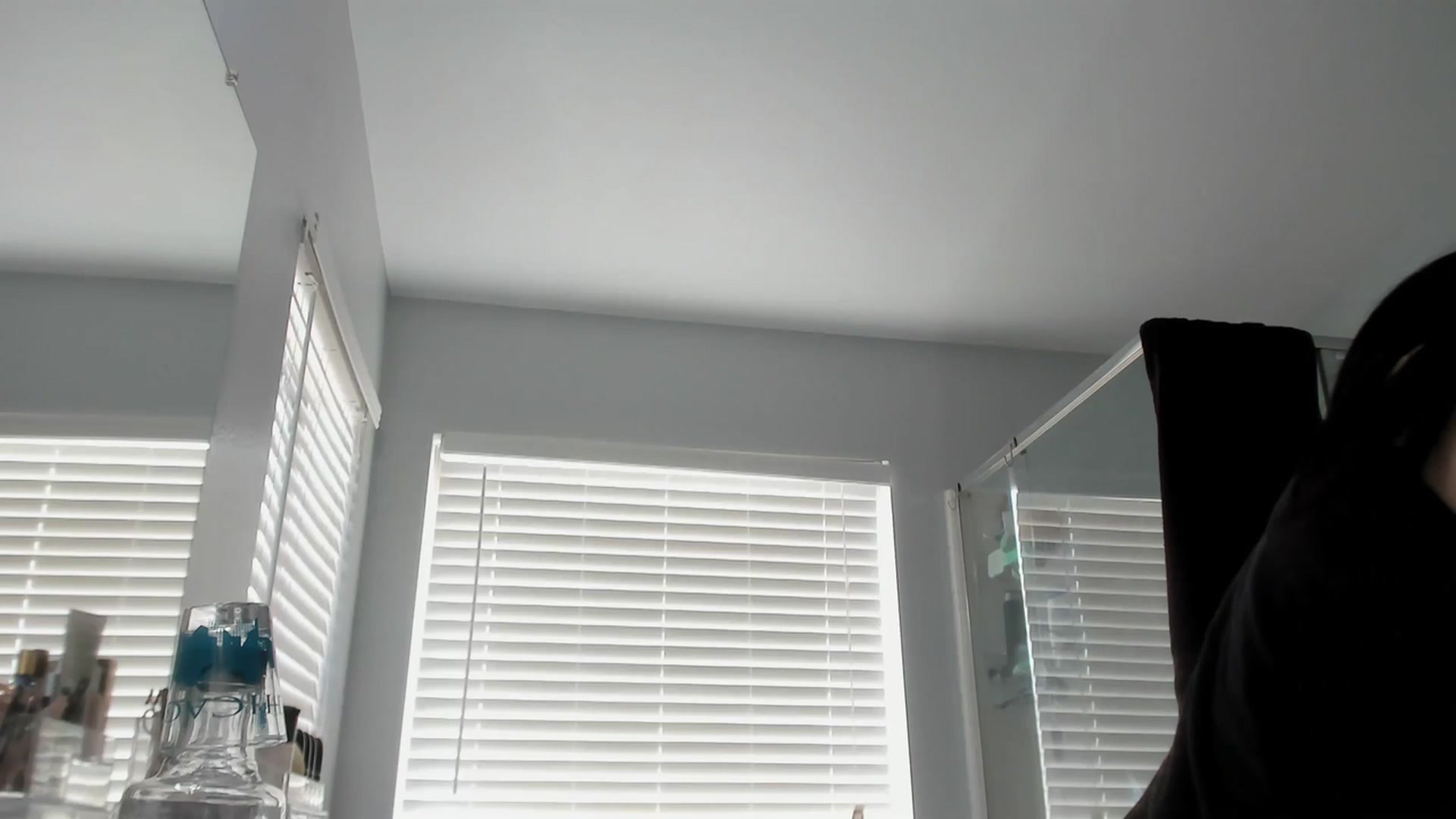 Gallery image thumbnail from Isabelle_Babe's myfreecams stream on, 05/01/2023, 23:24 image 11 of 20