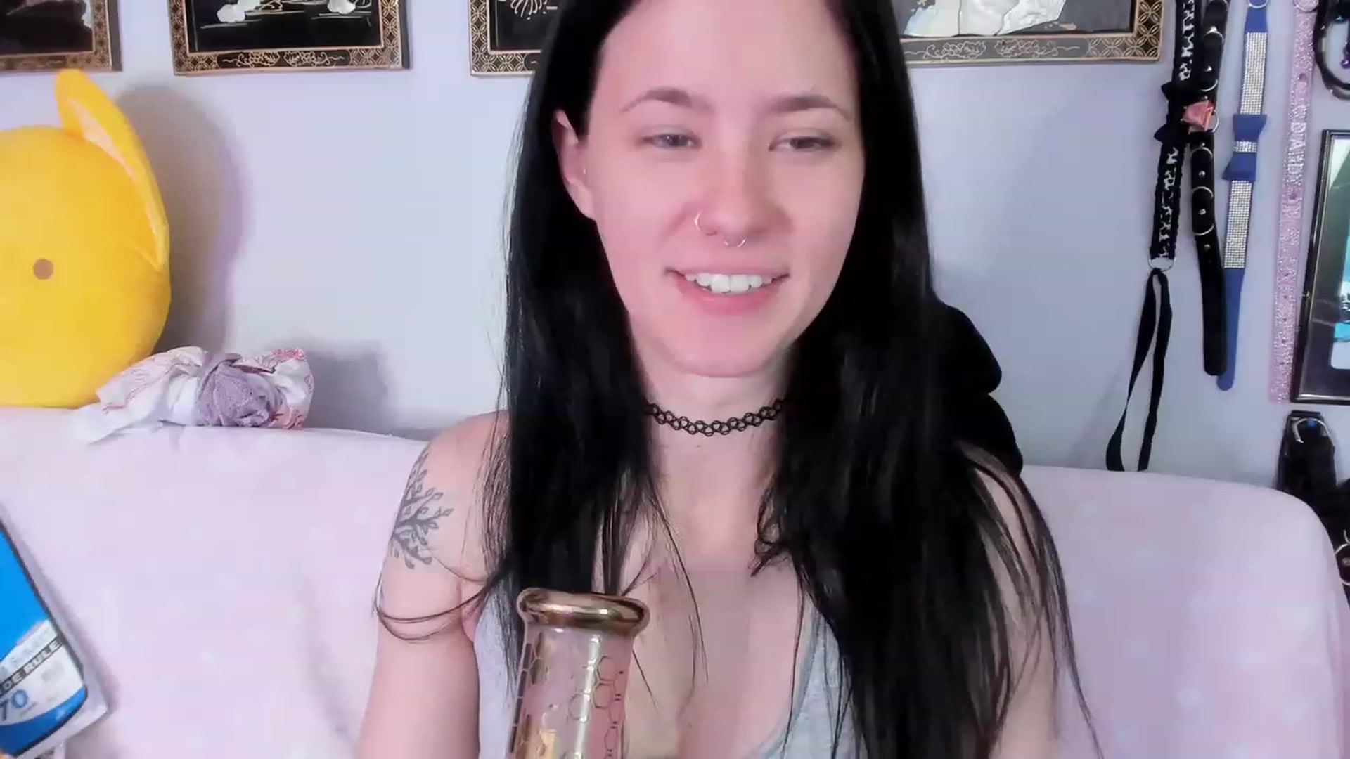 Gallery image thumbnail from Isabelle_Babe's myfreecams stream on, 05/06/2023, 19:00 image 11 of 20