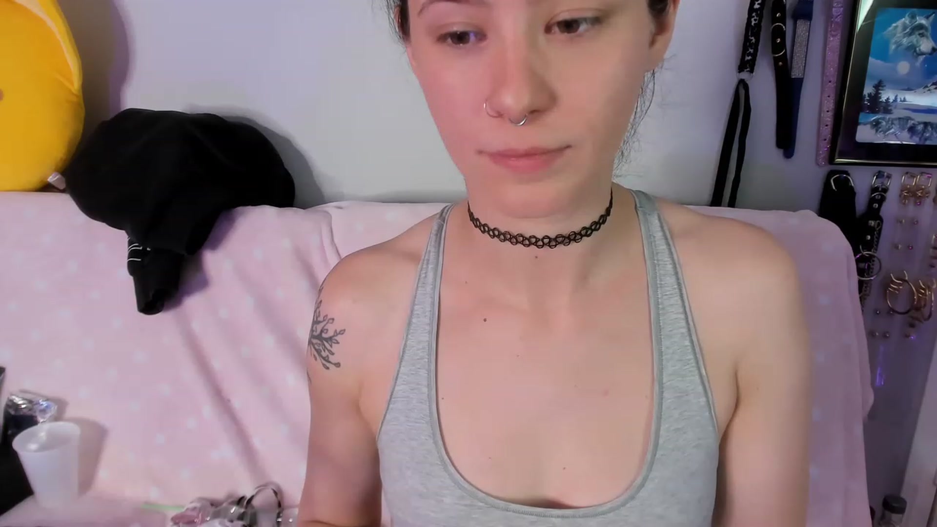 Gallery image thumbnail from Isabelle_Babe's myfreecams stream on, 05/08/2023, 10:05 image 9 of 20