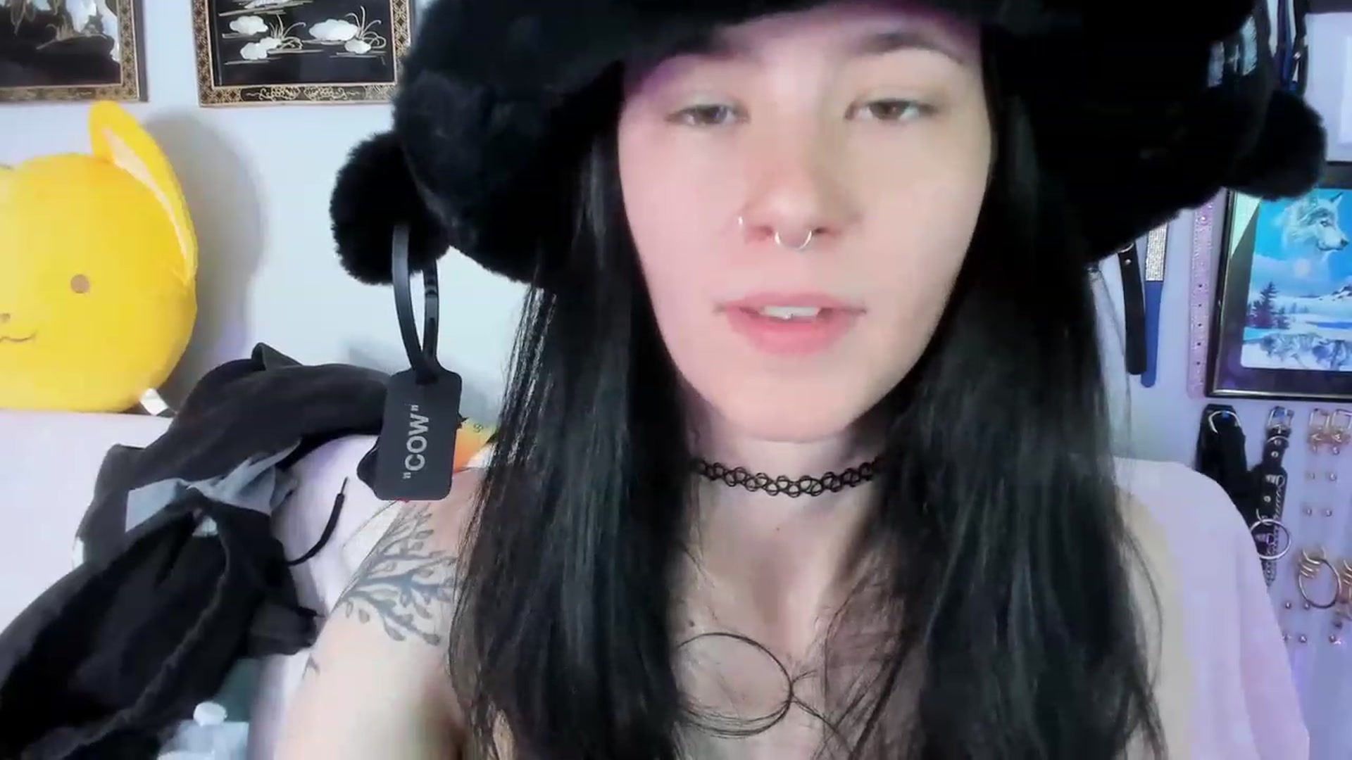 Gallery image thumbnail from Isabelle_Babe's myfreecams stream on, 05/08/2023, 19:48 image 13 of 20
