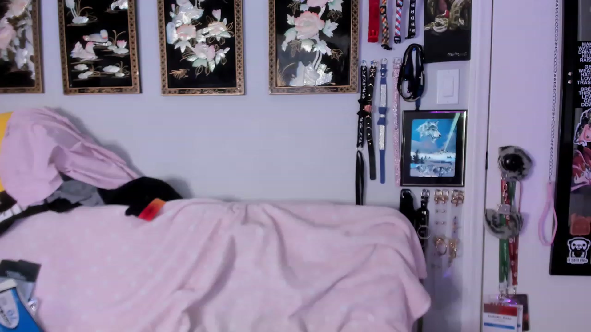 Gallery image thumbnail from Isabelle_Babe's myfreecams stream on, 05/09/2023, 20:04 image 13 of 20